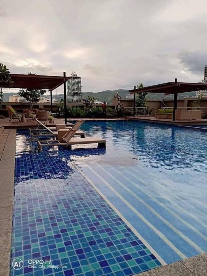 Horizon 101 A8 5Mins Walk Robinson Mall And Bar Cebu Exterior foto